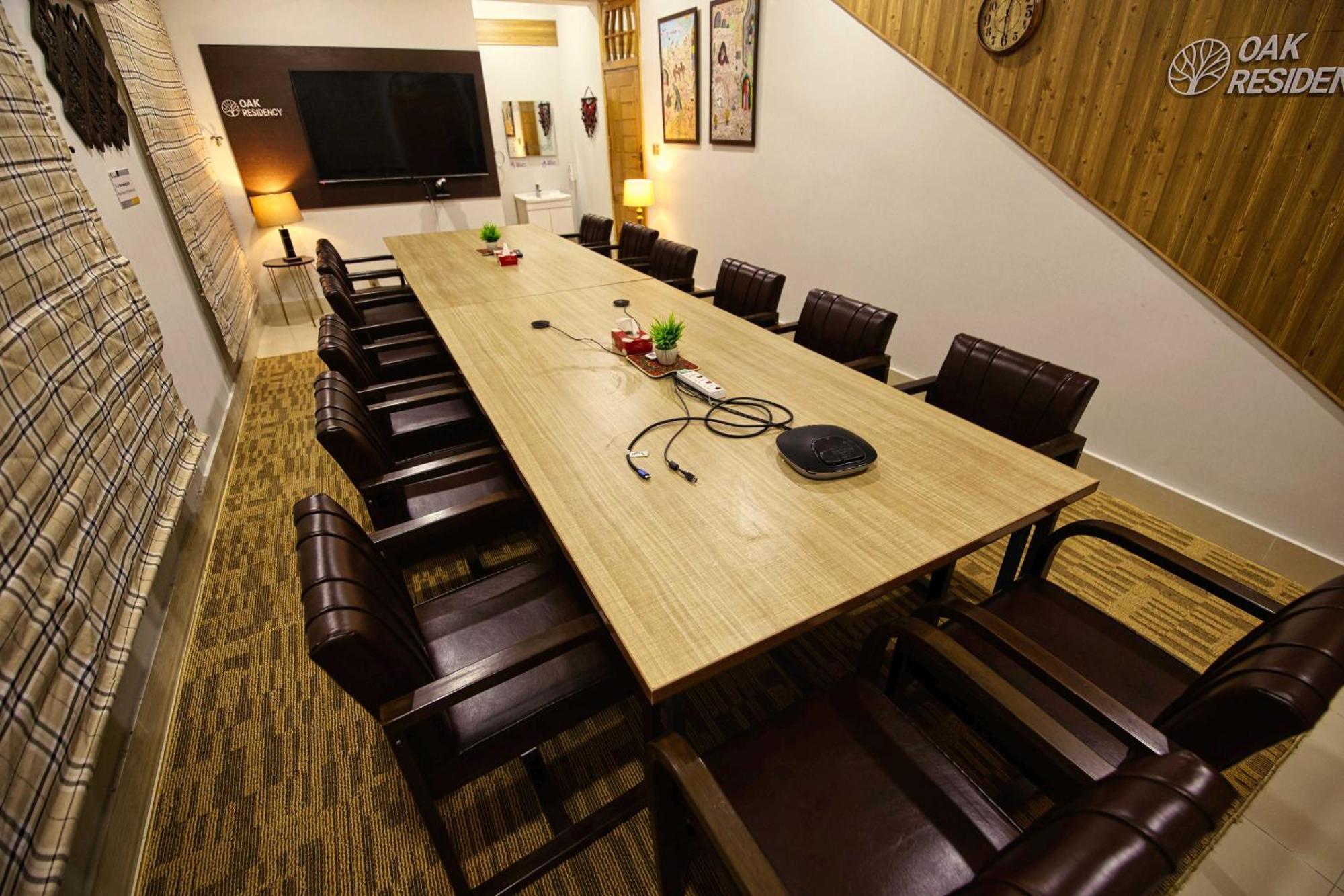 Hotel Oak Residency Gilgit Esterno foto