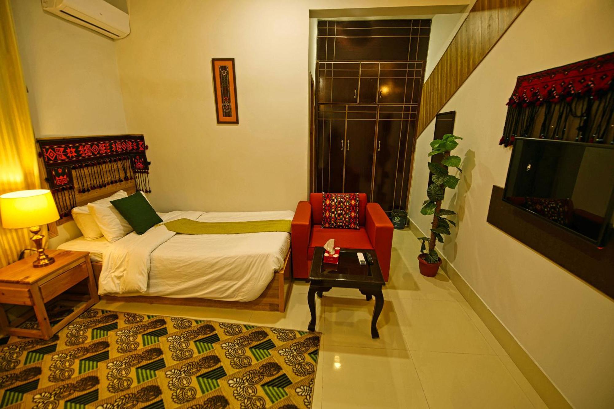 Hotel Oak Residency Gilgit Esterno foto