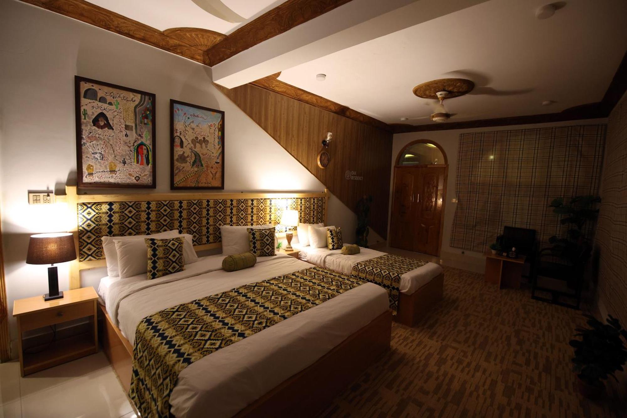 Hotel Oak Residency Gilgit Esterno foto